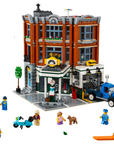 LEGO Corner Garage
